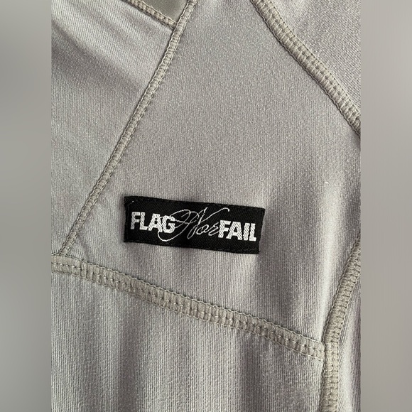 Flag Nor Fail Running Jacket - Picture 5 of 7